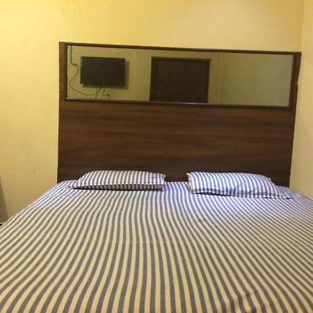Family Guest House Near Bus-Stand 퐁디셰리 외부 사진