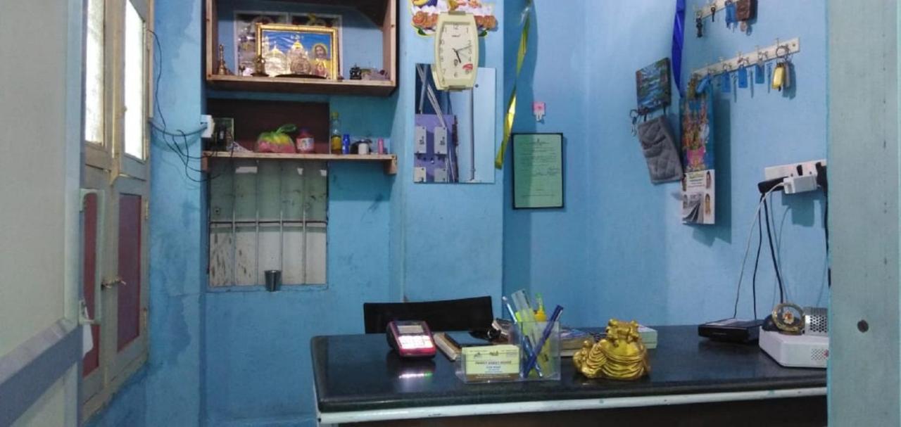 Family Guest House Near Bus-Stand 퐁디셰리 외부 사진