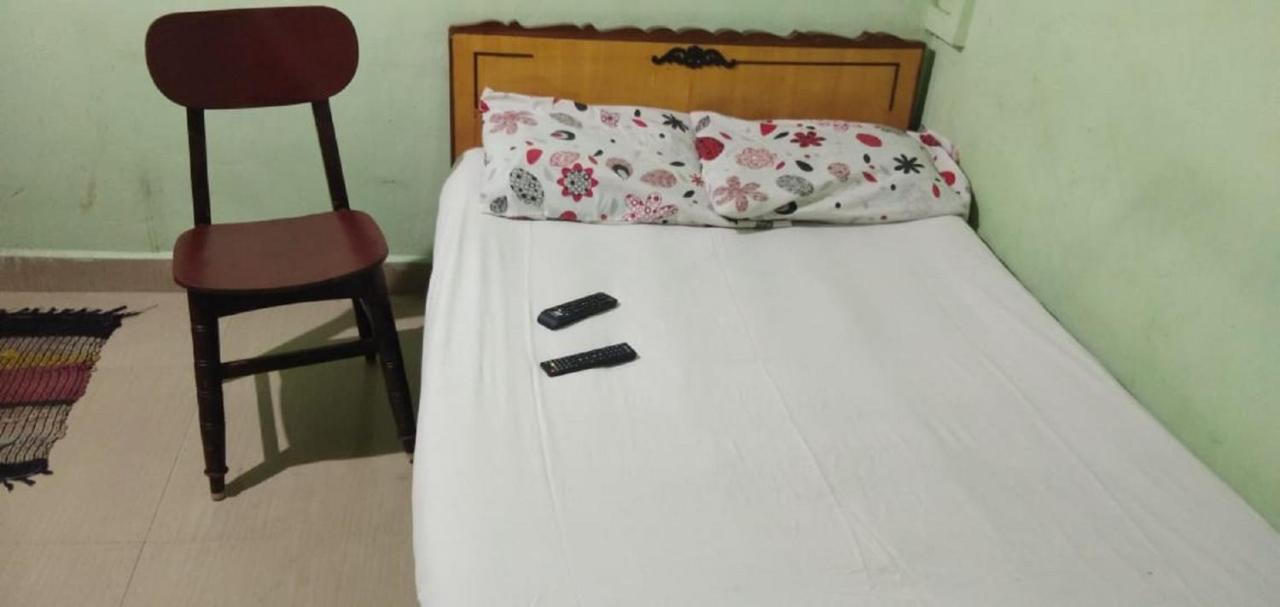 Family Guest House Near Bus-Stand 퐁디셰리 외부 사진
